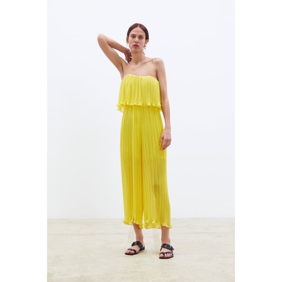 Zara Plisse Jumpsuit in Yellow - Picture 2 of 8